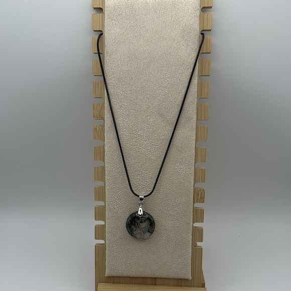 Round Coral Fossil Jade Pendant Necklace - Picture 2 of 11